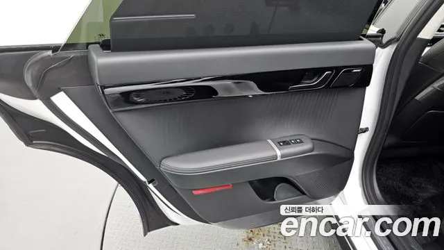 Hyundai Grandeur GN7 — Фото автомобиля 14