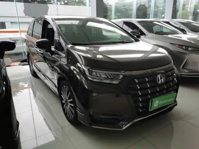 Honda Elysion — Фото автомобиля 3