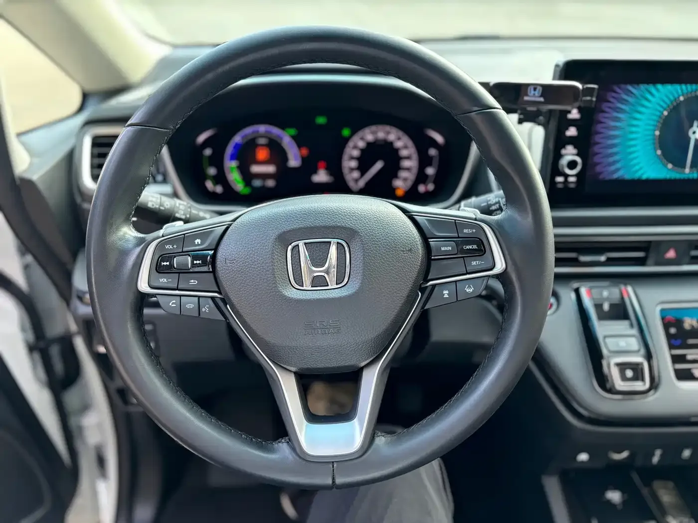 Honda Elysion 2022 2.0L e:HEV Luxury — Фото автомобиля 29