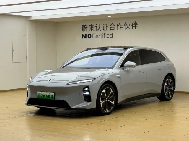 Фотография автомобиля — Nio ET5 Touring