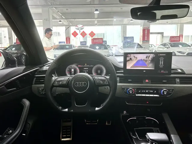 Audi Audi A4L 2023 40 TFSI Luxury Sport — Фото автомобиля 9
