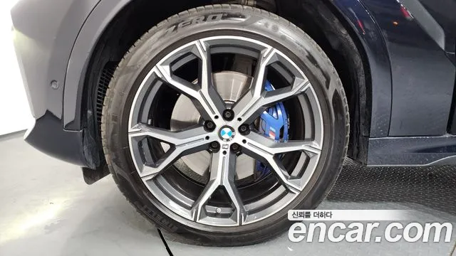 BMW X6 xDrive40i M Sport — Фото автомобиля 5