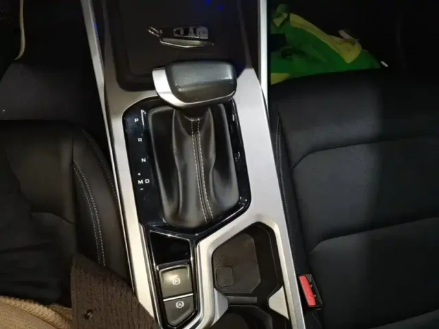 Geely Emgrand — Фото автомобиля 13