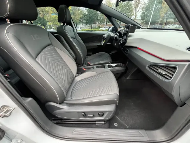 Volkswagen ID.3 — Фото автомобиля 13