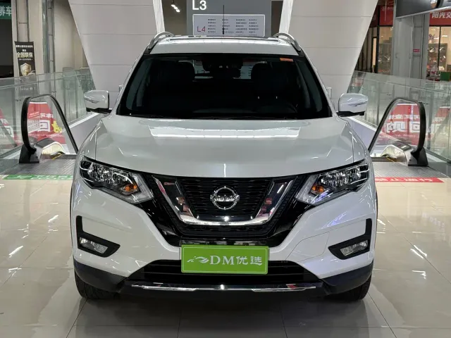Nissan X-Trail — Фото автомобиля 2