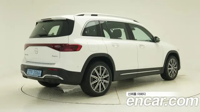 Mercedes-Benz EQB — Фото автомобиля 2