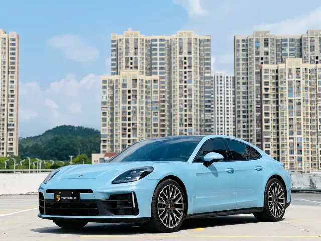 Porsche Panamera — Фото автомобиля 19