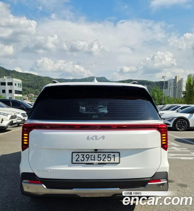 Kia Carnival 4th Gen — Фото автомобиля 4