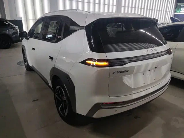 GAC Aion Y — Фото автомобиля 4