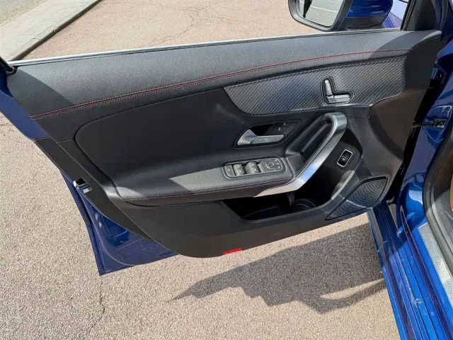 Mercedes-Benz A-Class — Фото автомобиля 6