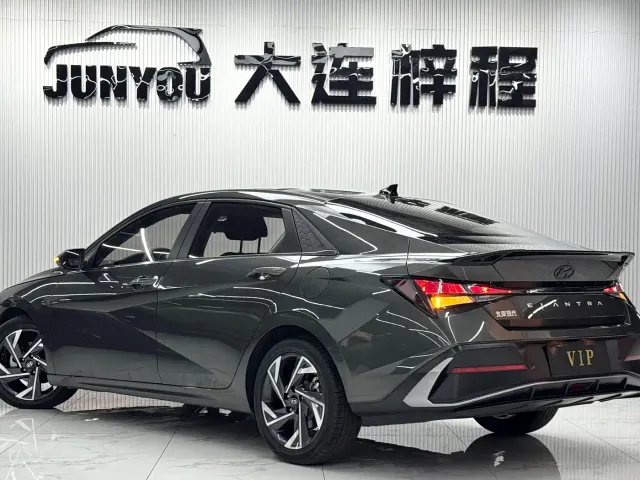 Hyundai Elantra — Фото автомобиля 6