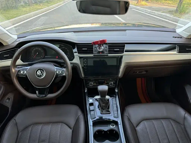 Volkswagen Phideon — Фото автомобиля 8