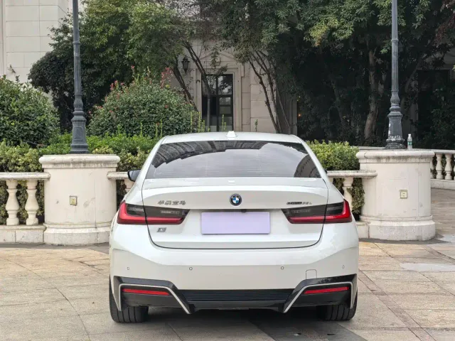 BMW i3 — Фото автомобиля 18