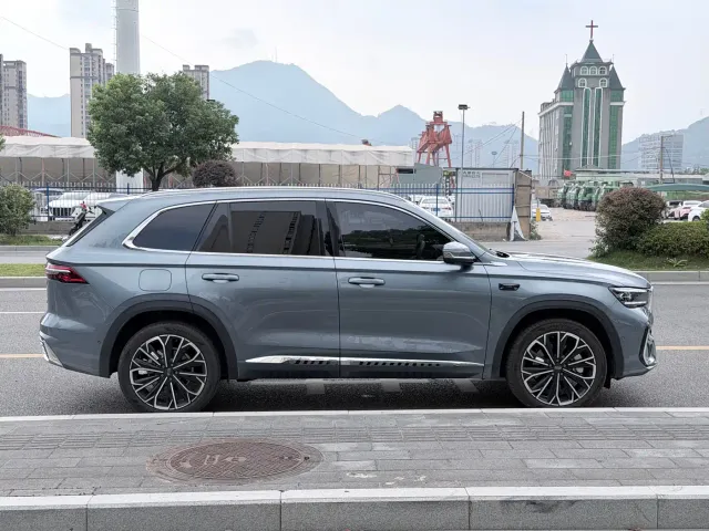 Geely Xingyue L 2026 Oriental Glory 2.0TD Automatic Moonlight Edition — Фото автомобиля 17