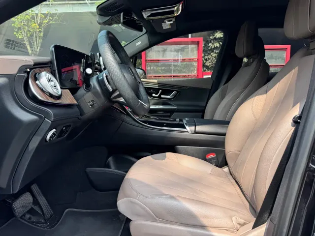 Mercedes-Benz EQE SUV — Фото автомобиля 8