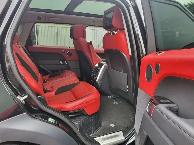 Land Rover Range Rover Sport — Фото автомобиля 5