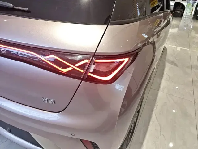 BYD Dolphin — Фото автомобиля 7