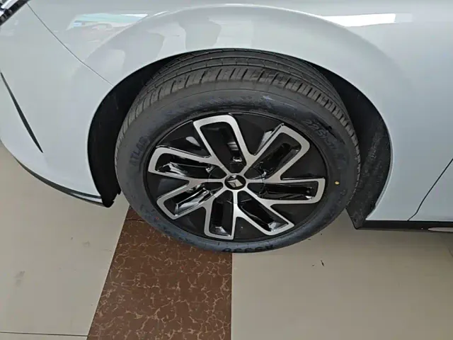 Baojun Xiangjing — Фото автомобиля 22