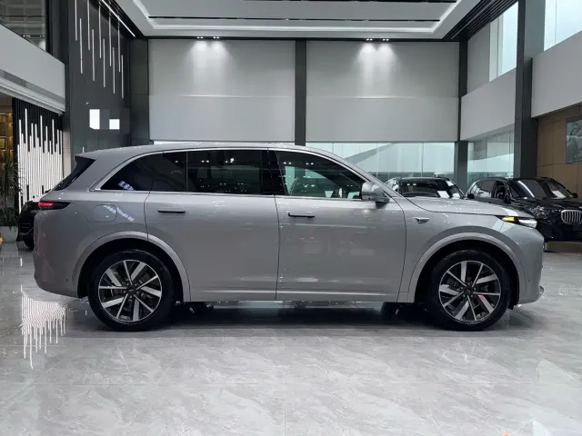 Li Auto Li Auto L7 2023 Max — Фото автомобиля 3