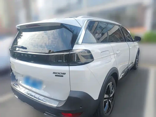 Peugeot 5008 — Фото автомобиля 4