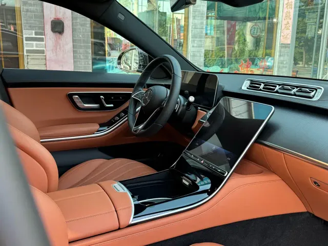 Mercedes-Benz S-Class — Фото автомобиля 12