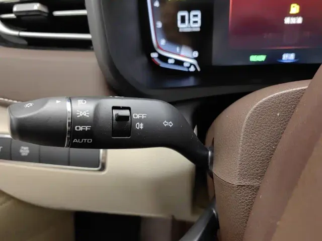 Bestune Besturn M9 — Фото автомобиля 21
