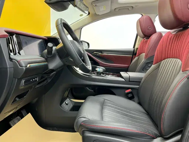 GAC Trumpchi E9 — Фото автомобиля 5