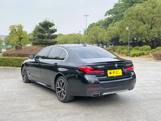 BMW 5 Series — Фото автомобиля 7