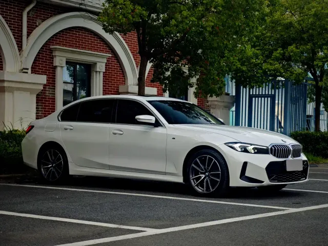 BMW 3 Series — Фото автомобиля 3