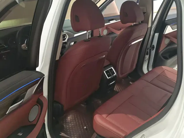 BMW X3 — Фото автомобиля 12