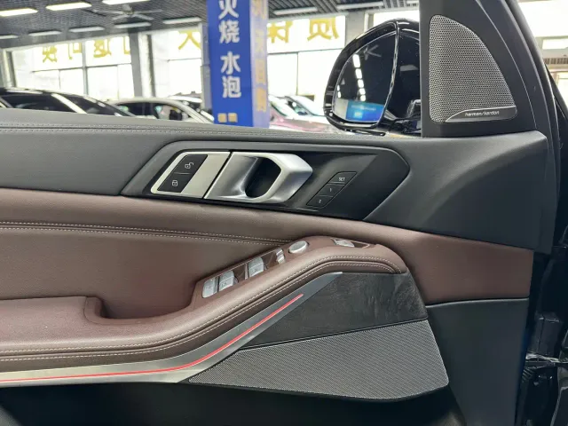BMW X5 — Фото автомобиля 4