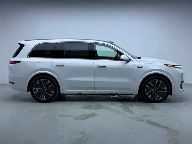 Li Auto L9 — Фото автомобиля 8