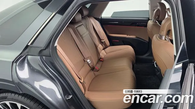 Hyundai Grandeur GN7 — Фото автомобиля 17