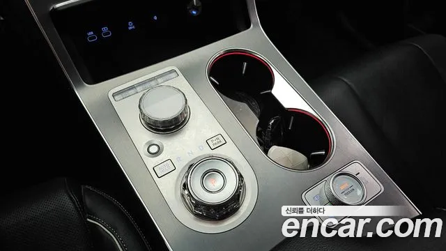 Genesis GV80 — Фото автомобиля 12