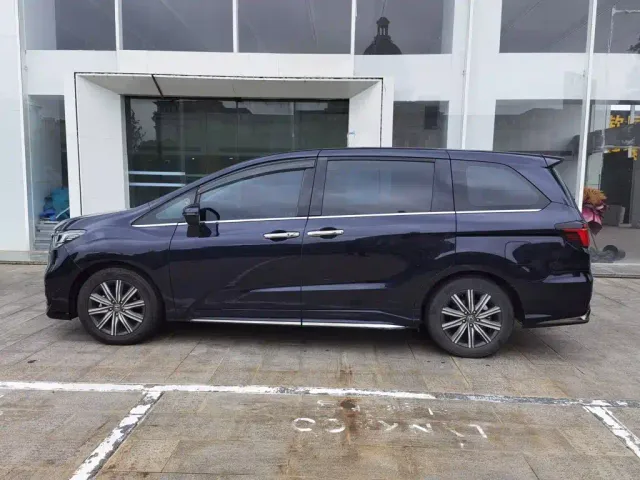 Honda Odyssey — Фото автомобиля 19