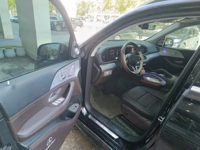 Mercedes-Benz GLE-Class — Фото автомобиля 3