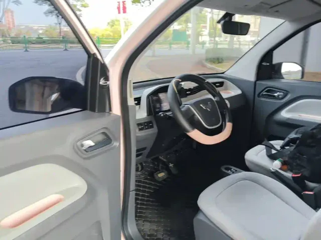 Wuling Hongguang Mini EV — Фото автомобиля 15