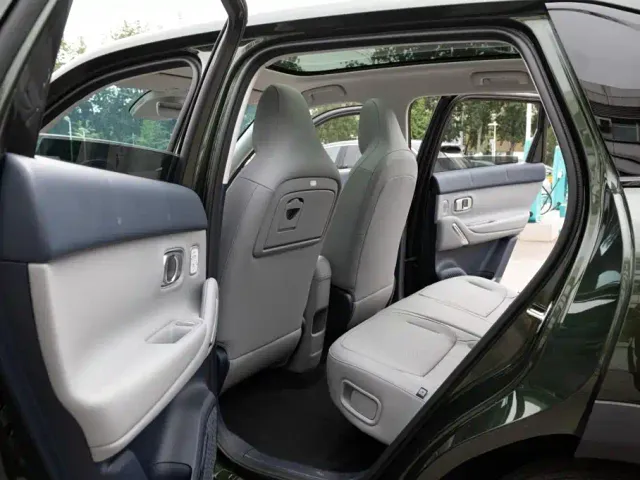 Leapmotor A10 — Фото автомобиля 10