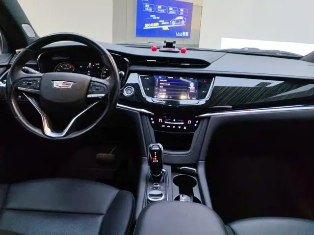 Cadillac XT6 — Фото автомобиля 12