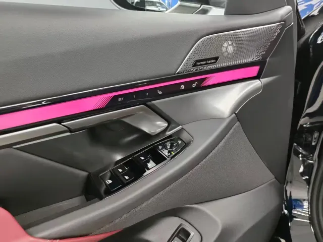 BMW 5 Series — Фото автомобиля 17