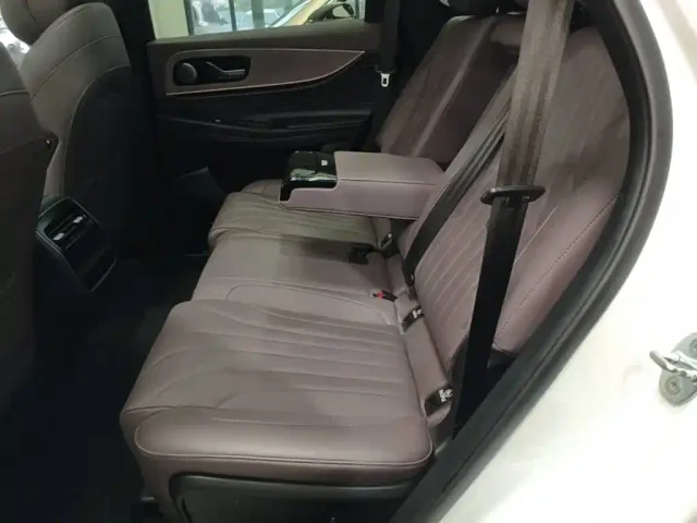 Chery Tiggo 9 — Фото автомобиля 16