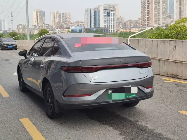 BYD Qin PLUS — Фото автомобиля 11