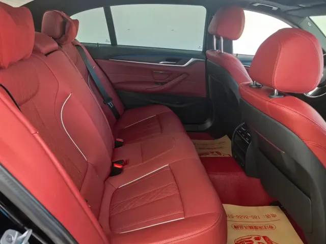 BMW 5 Series — Фото автомобиля 4