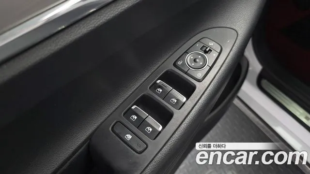 Hyundai Grandeur Новый Grandeur IG 3.0 LPi (Такси) — Фото автомобиля 27