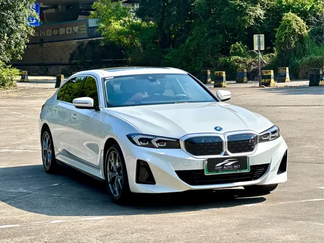 BMW i3 — Фото автомобиля 2