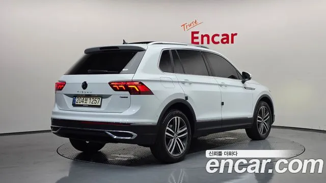 Volkswagen Tiguan Tiguan 2 поколение 2.0 TDI 4Motion Prestige — Фото автомобиля 2