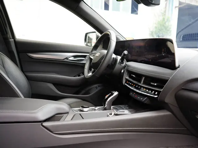 Cadillac CT5 — Фото автомобиля 15