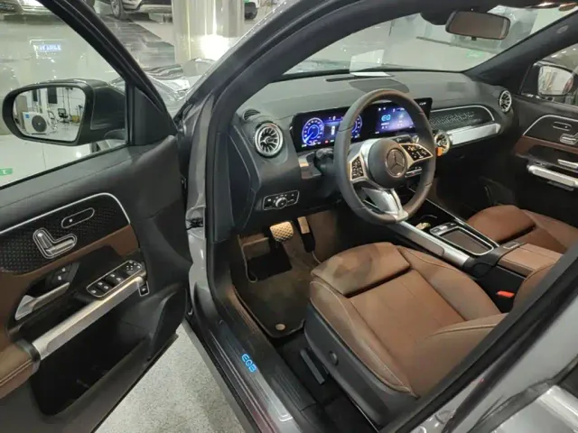 Mercedes-Benz EQB — Фото автомобиля 18