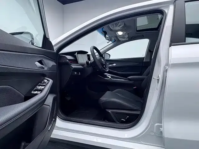 Geely Binrui — Фото автомобиля 9