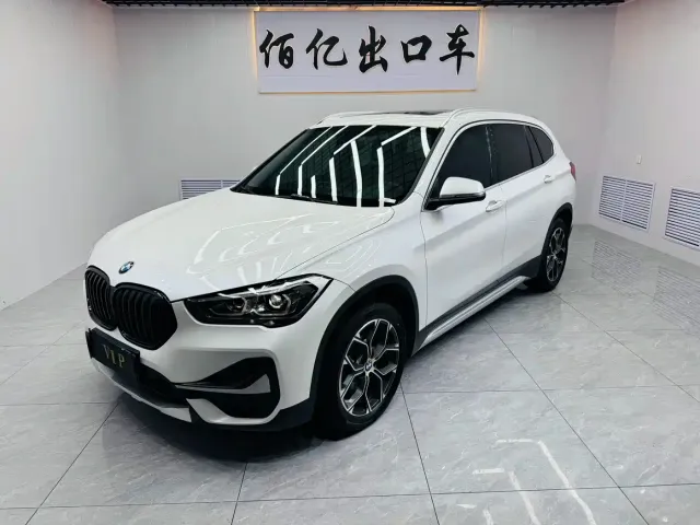Фотография автомобиля — BMW X1
